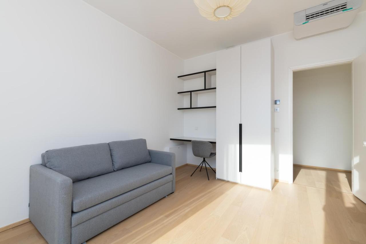 4Bdr Modern And Stylish Apartment Near Kadriorg With Free Parking Reval Exterior foto